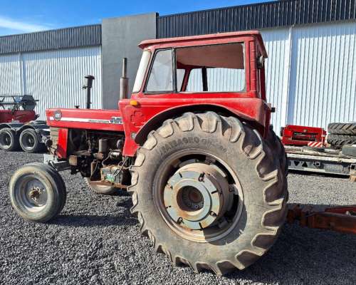 Usado - Massey Ferguson 1095 - 2wd - Rod. Simple - Cabinado