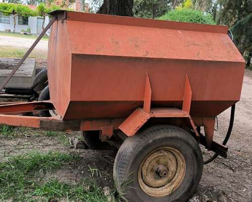 Cisterna 1500 Lts con Bomba