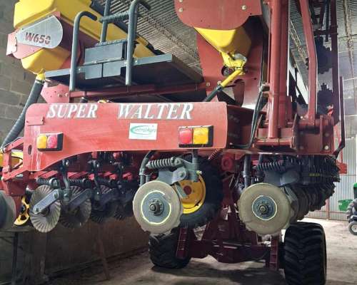Sembradora Súper Walter Autotrailer