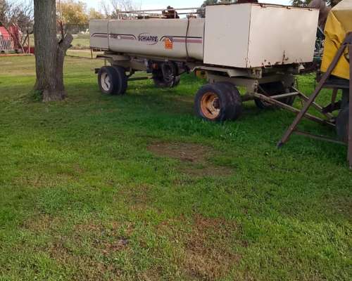 Cisterna Schiarre con Bauleras