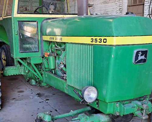 Tractor John Deere 3530