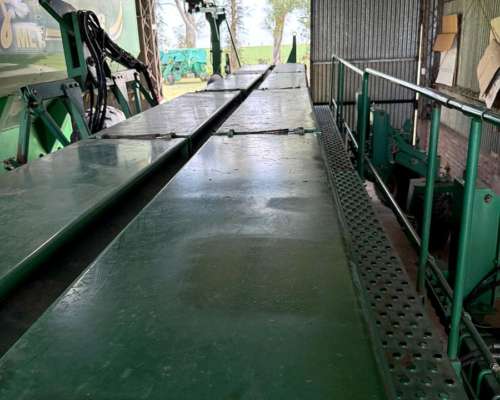 Pierobon de 16 Surcos a 52 cm Neumática