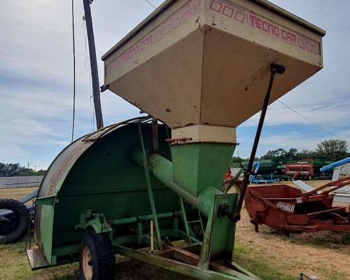 16 - Embolsadora de Granos Tecno CAR . Usada