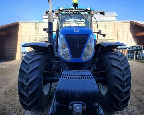 Tractor New Holland T7.240, año 2014