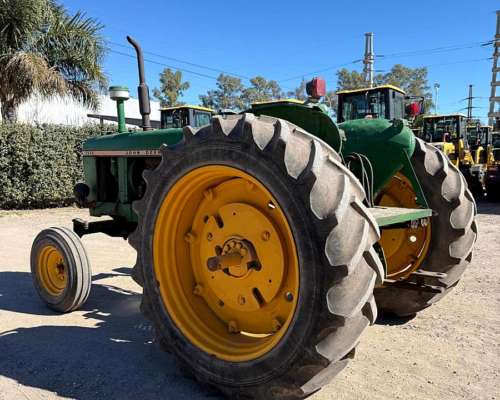 Tractor John Deere 2530 - 4X2 - sin Cabina