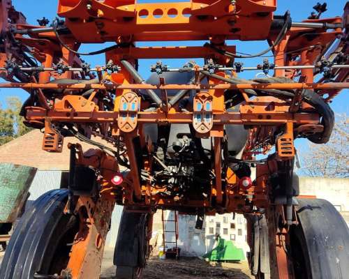 Pulvierizadora Jacto UN 3000 R46 - año 2020 - 2500hs