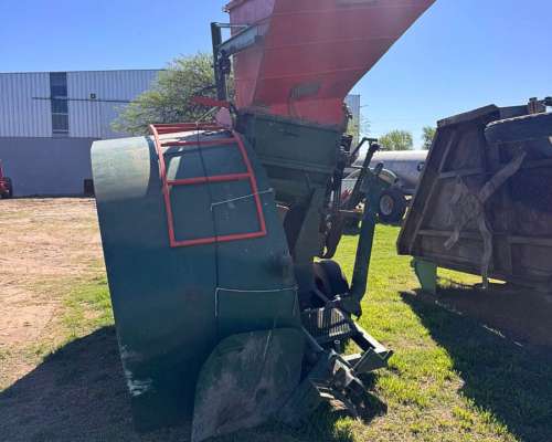 Quebradora de Granos Richiger R9