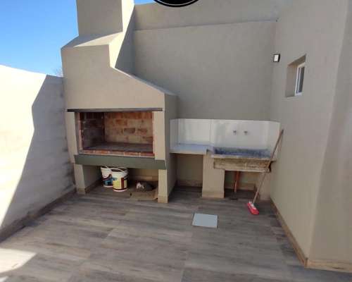 En Venta Propiedad con Casa + Local + Lote Amplio