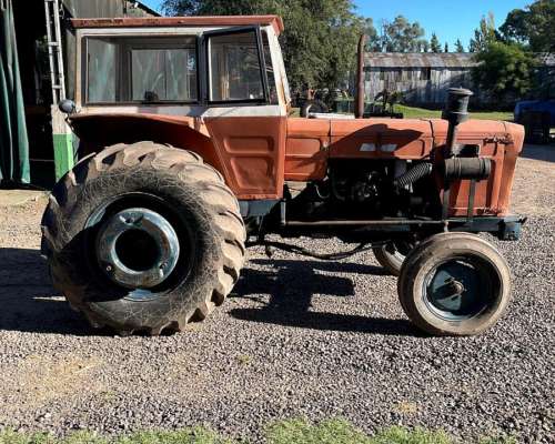 Tractor Fiat 700 e