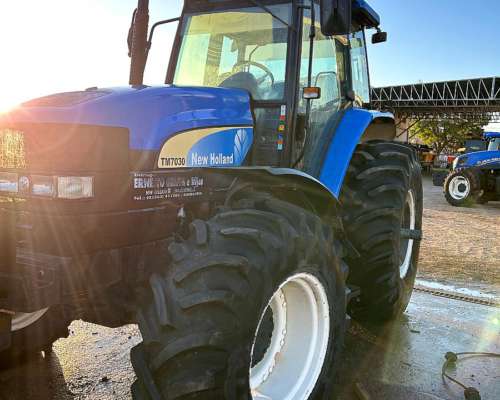 Tractor New Holland TM7030 SPS Mod 2009, 11500 Hs