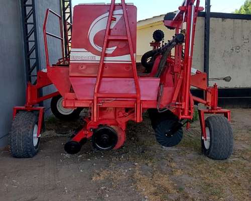 Sembradora Crucianelli Gringa V 14 a 52 Neumatica