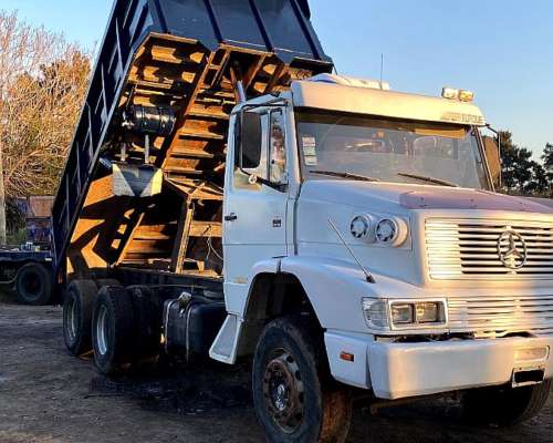 Mercedes Benz 2318 6X4 Volcador