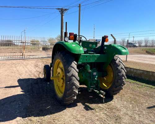 Tractor John Deere 2420