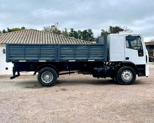 Camión Iveco Tector 170e22 2014 con Carrocería Bi-vuelco