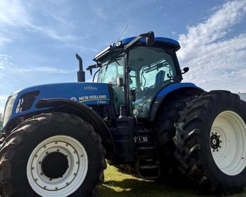 New Holland Modelo: T7.215 muy Bueno NO SE Toman Usados
