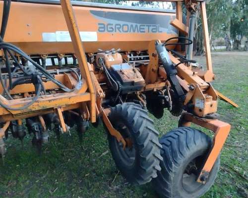 Sembradora Agrometal MX de 23 a 21 cm Grano Fino