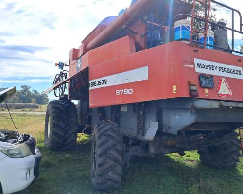 Cosechadora Massey Fergunson 9790