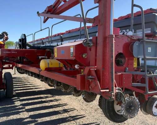 Sembradora Apache 6210 18 Surcos a 52,5 Neumatica