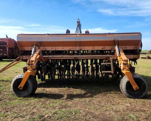 Sembradora Agrometal MX de 23 a 21 Grano Fino Alfalfero