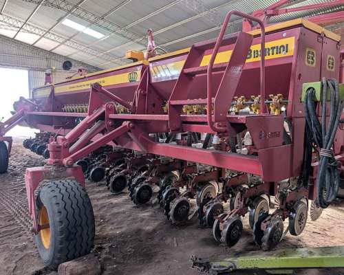 Sembradora Bertini 32000 8,4m