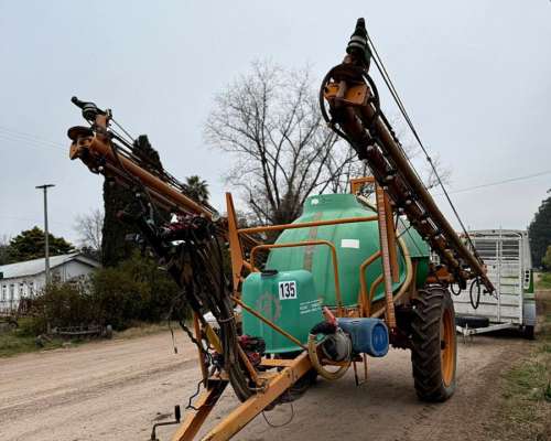 Pulverizador Praba Andariego de 3000 Litros de 22 Metros