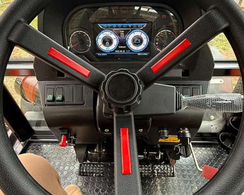 Tractor Marca Conax de 95 HP Doble Tracción Origen Chino