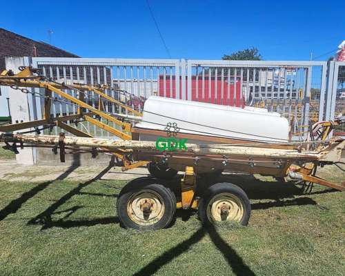 Pulverizador de Arrastre 2000 Lts. Grosspal. Disponible