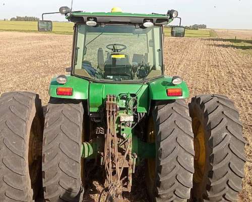 Tractor John Deere 7 200j año 2019.