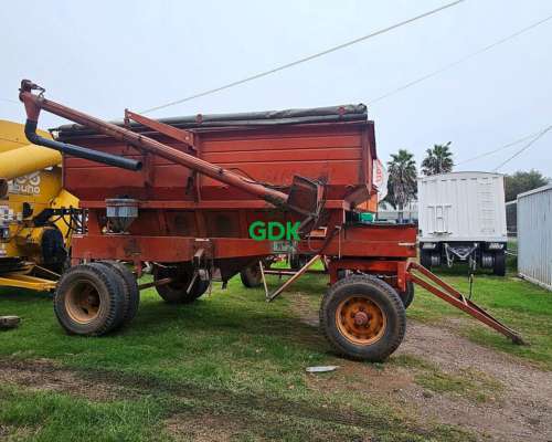 Tolva Semillera y Fertilizante 11 TN. Gimetal. Disponible