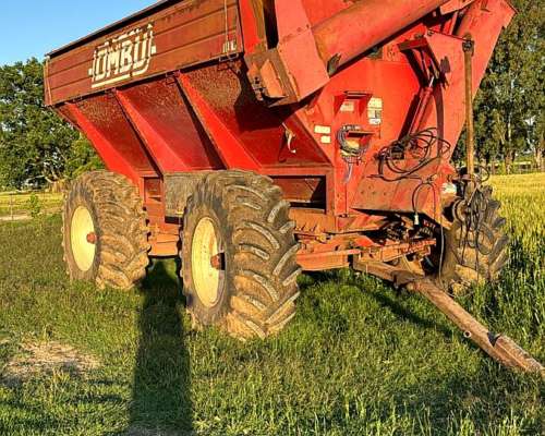 Tolva Ombu 16,5 TN. año 2004.