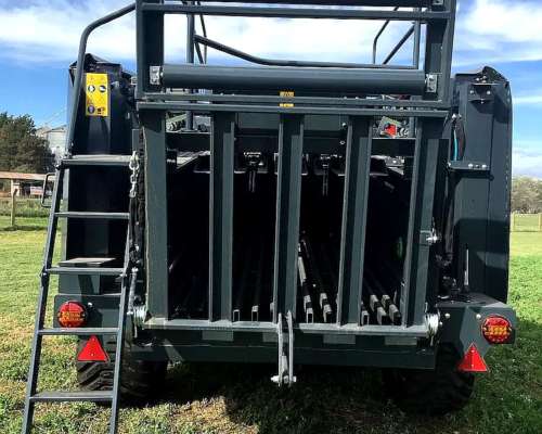 Enfardadora Yomel Mega Tigra 1270 HD CUT