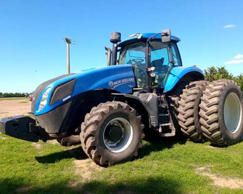 Tractor New Holland T8 355, año 2012