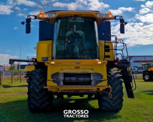 Cosechadora New Holland CR 9060, 30 Pies, 2008