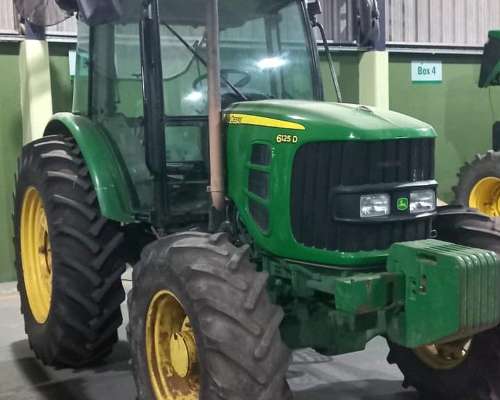 Tractor John Deere 6125d - 2010