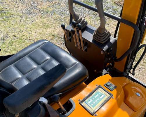 Miniexcavadora Taurus XN16 - Giro 360°