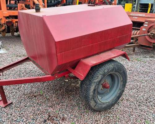Acoplado Tanque Cisterna de 1000lts con Bomba Rossi