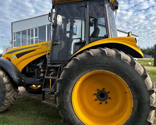 Tractor Pauny Audaz 220 HP en Perfecto Estado