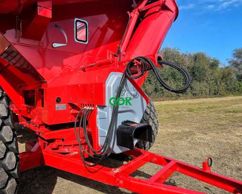 Tolva Autodescargable CRV 26 con Goma y Balanza. Ombu