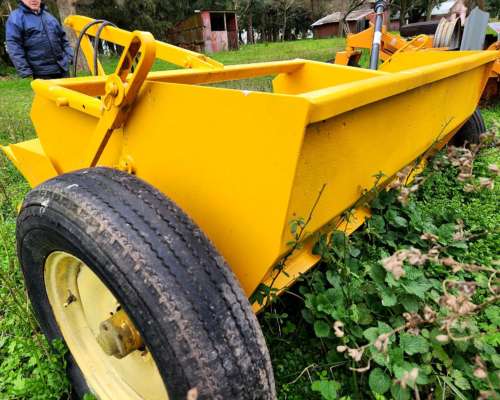 Pala de Arrastre Grosspal 1,50mts de Capacidad.