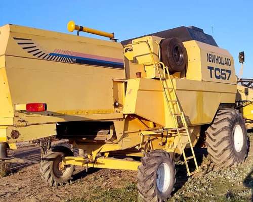 New Holland TC 57. año 1998