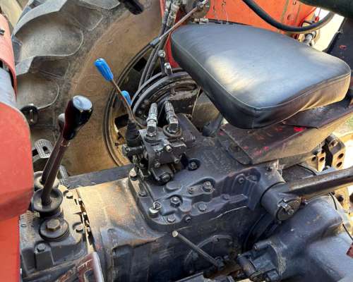 Tractor Massey Ferguson 1175 con Levante 3 Puntos