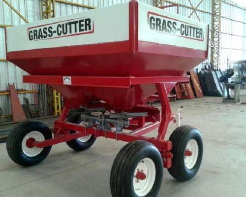 Fertilizadora Grass Cutter 3000 Litros