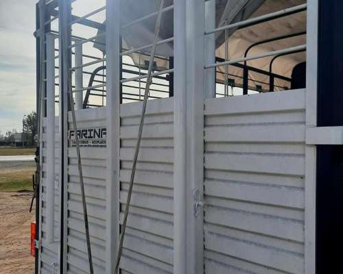 Acoplado Farina para Caballos