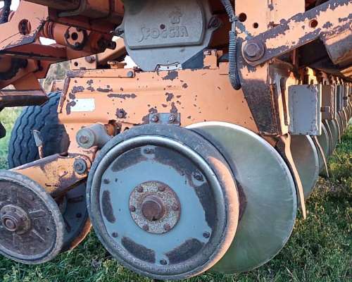 Sembradora Agrometal TX Mega 13 a 52 - Neumatica Foggia