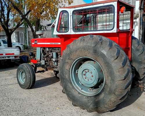 Massey Ferguson 1098 con Cabina, Control Remoto, Toma de FUE
