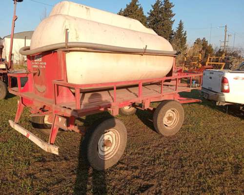 Acoplado Tanque de Agua 3.000 Litros