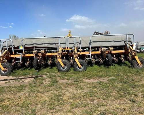 Vendo Agrometal TX Mega 18-52,5 ANO 2005 Exelente Estado