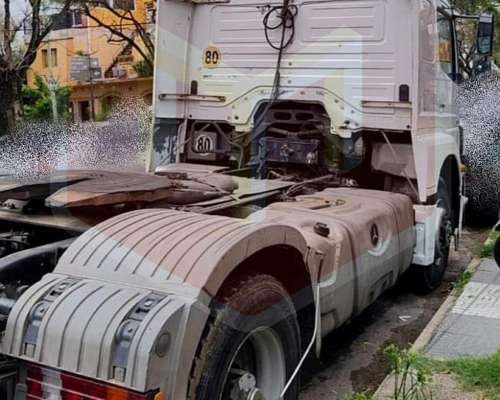 Mercedes Benz Axor 1933 Modelo 2010