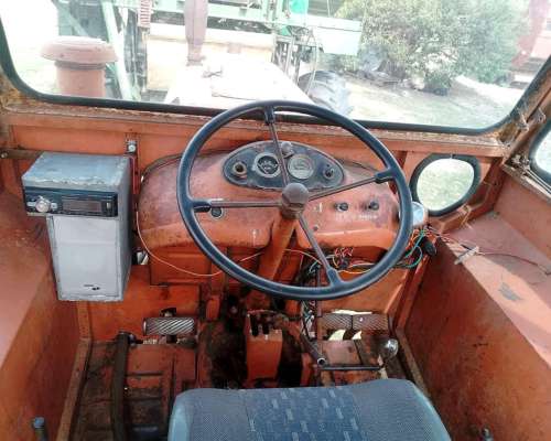 Tractor Fiat 780 con Cabina
