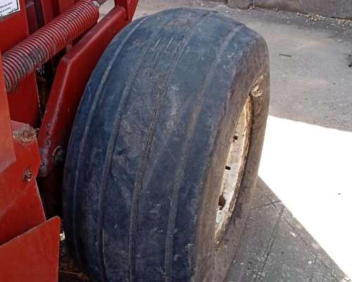 Rotoenfardadora Hesston, Modelo 2012, con Monitor.